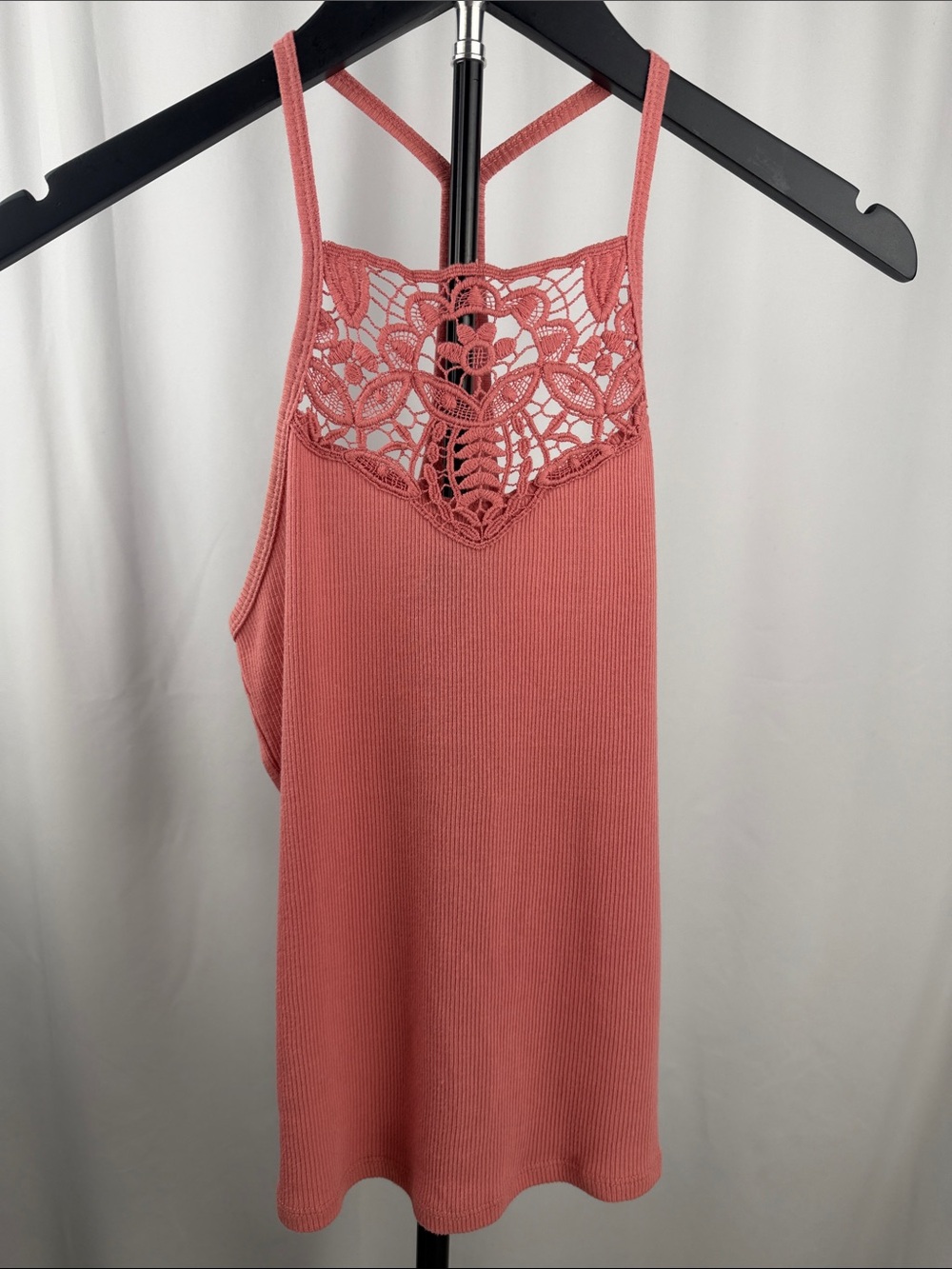 Aeropostale Coral Ribbed Crochet Racerback Tank Top – XS